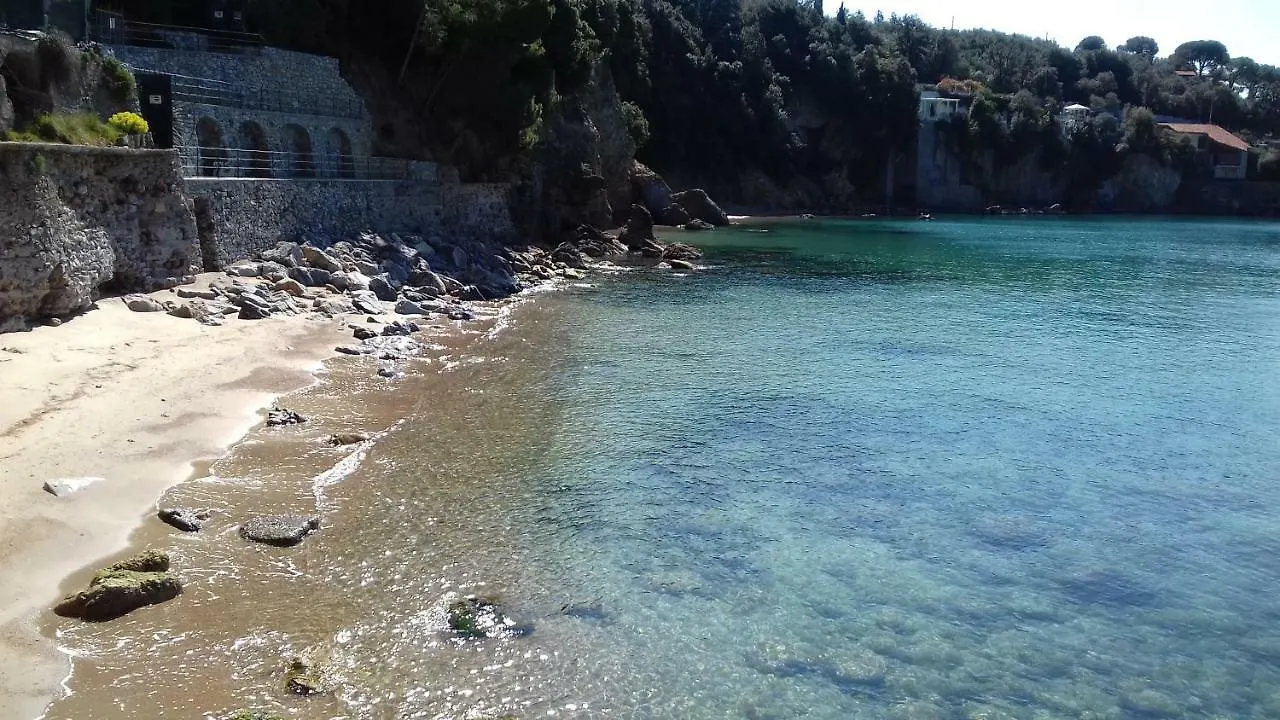 Ca Di Ale Hotel Lerici Guest house